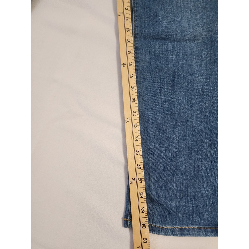 Bandolino Amy Straight Leg Jeans Womens 10 Medium Wash Blue Stretch Denim - Picture 4 of 13